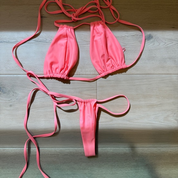 String Bikini - Picture 2 of 4